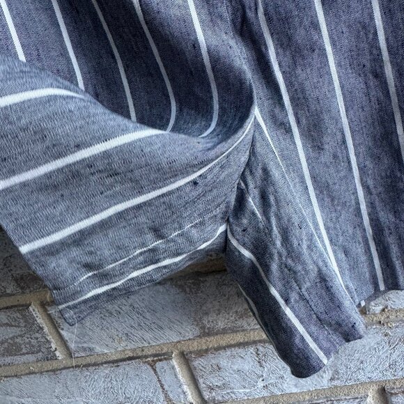 Theory Gray/White Striped High Waist Shorts ("No Belt Included") Women's Size 00 - Picture 8 of 9